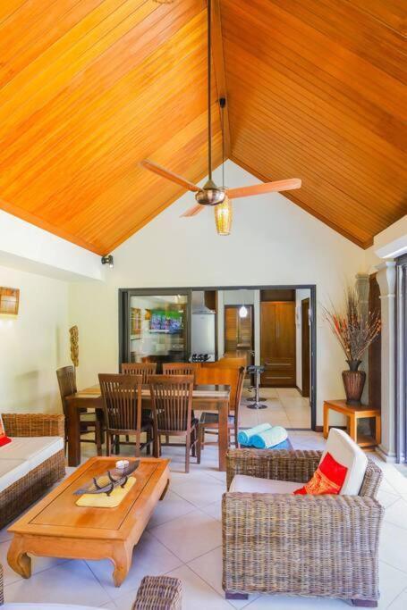 Vila Tropicale Balinaise Intimiste Grand Bay
